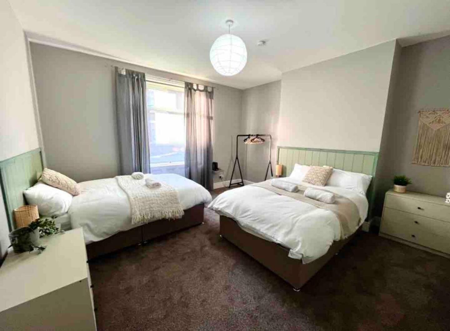غيتْسْهيد Gorgeous Spacious 2 Bedroom Home 10 Mins To City المظهر الخارجي الصورة